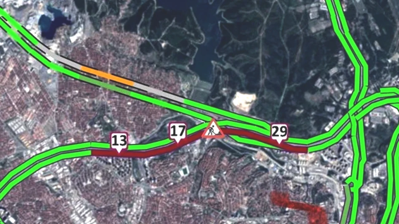 İstanbul’da Pazar Sabahı Trafik Alarmı: 4 Şerit 1’e Düştü!